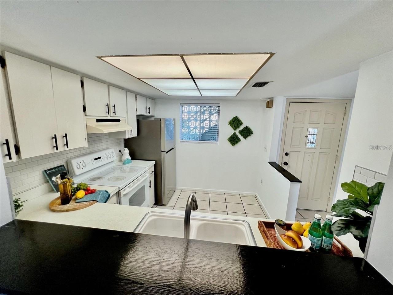 3500 Beneva Rd #305 - Photo 7 of 21