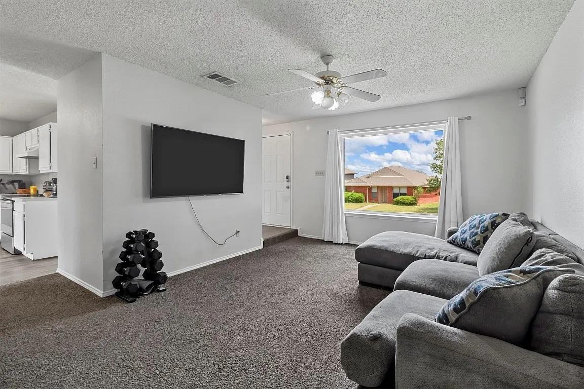 Hilltop Dr - Photo 2 of 6