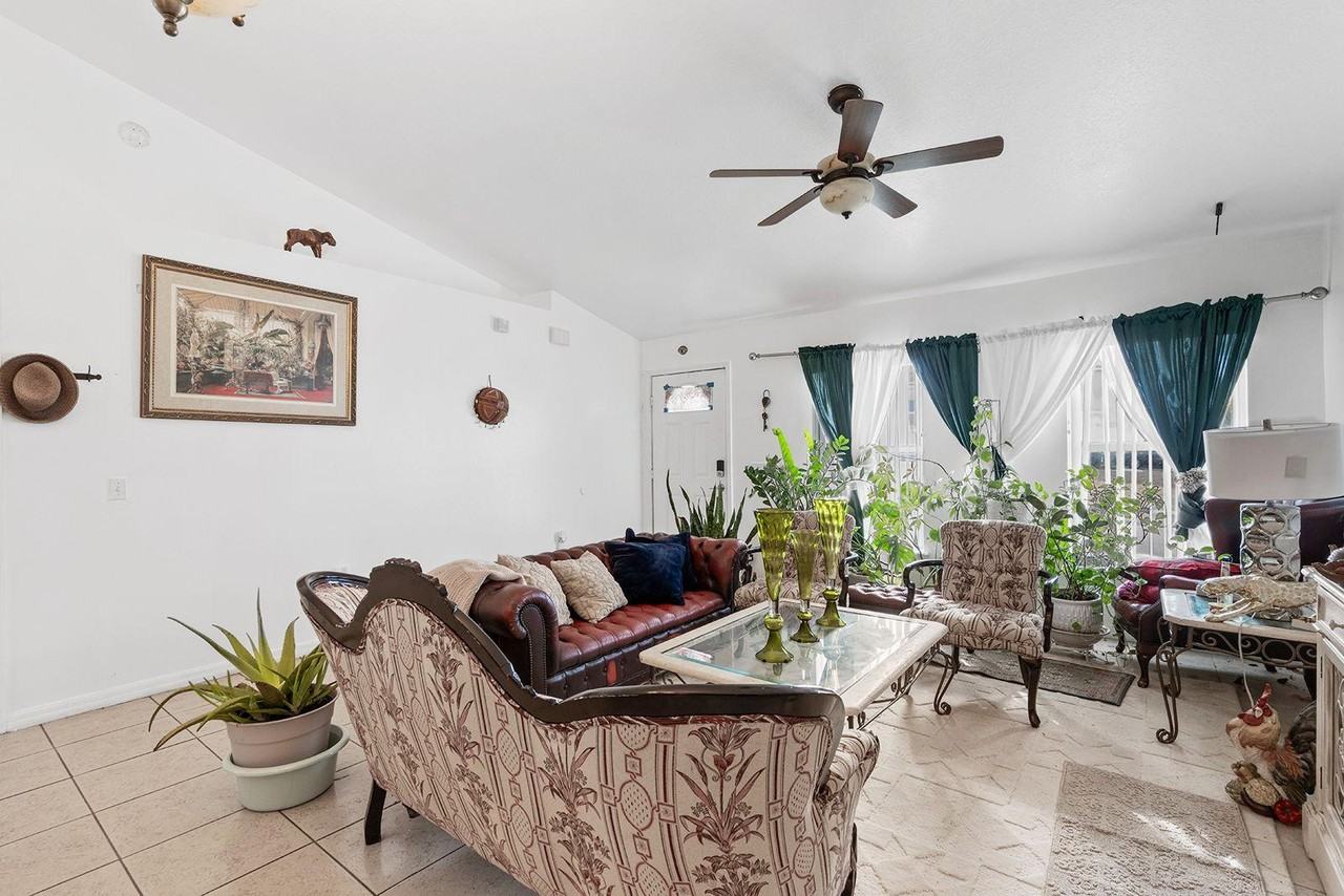 Kingscrest Cir - Photo 2 of 11