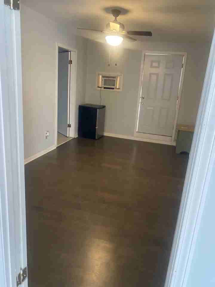 Pineview Dr - Photo 7 of 14