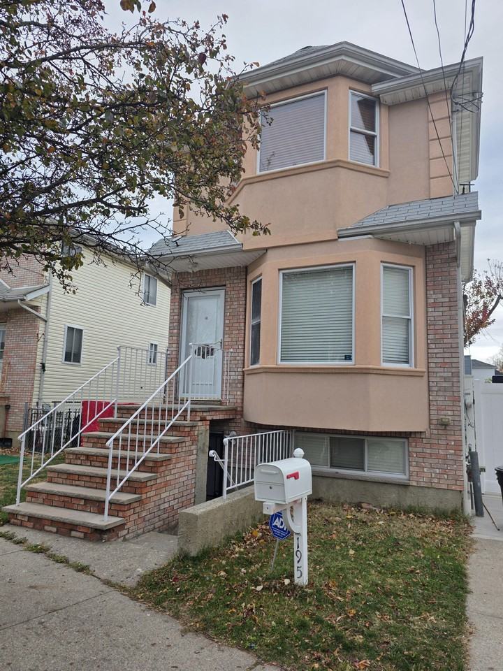 Netherland Ave - Photo 2 of 13