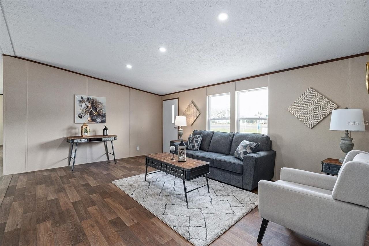 8150 Cherokee Ave - Photo 3 of 35