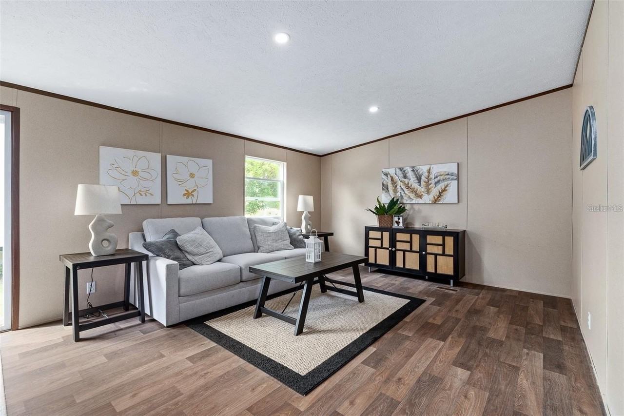 8150 Cherokee Ave - Photo 6 of 35