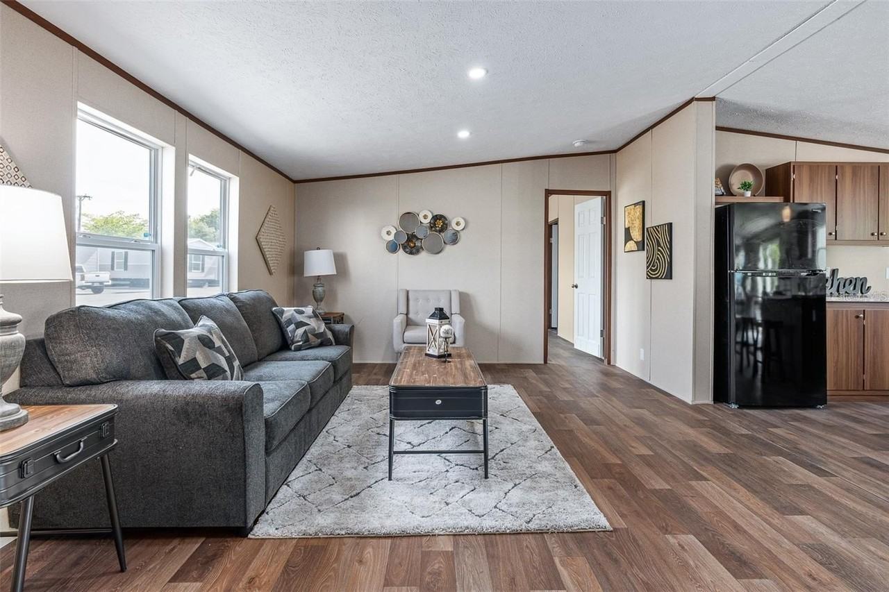 8150 Cherokee Ave - Photo 7 of 35