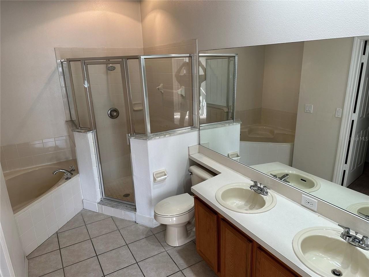 1842 Island Walk Dr - Photo 6 of 15