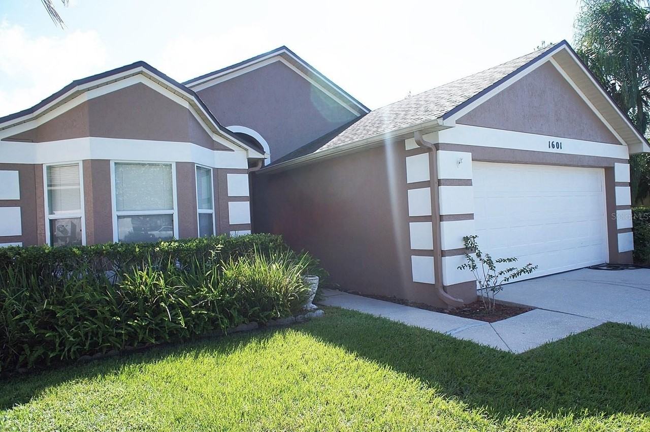 1601 Boulder Creek Ct - Photo 2 of 21