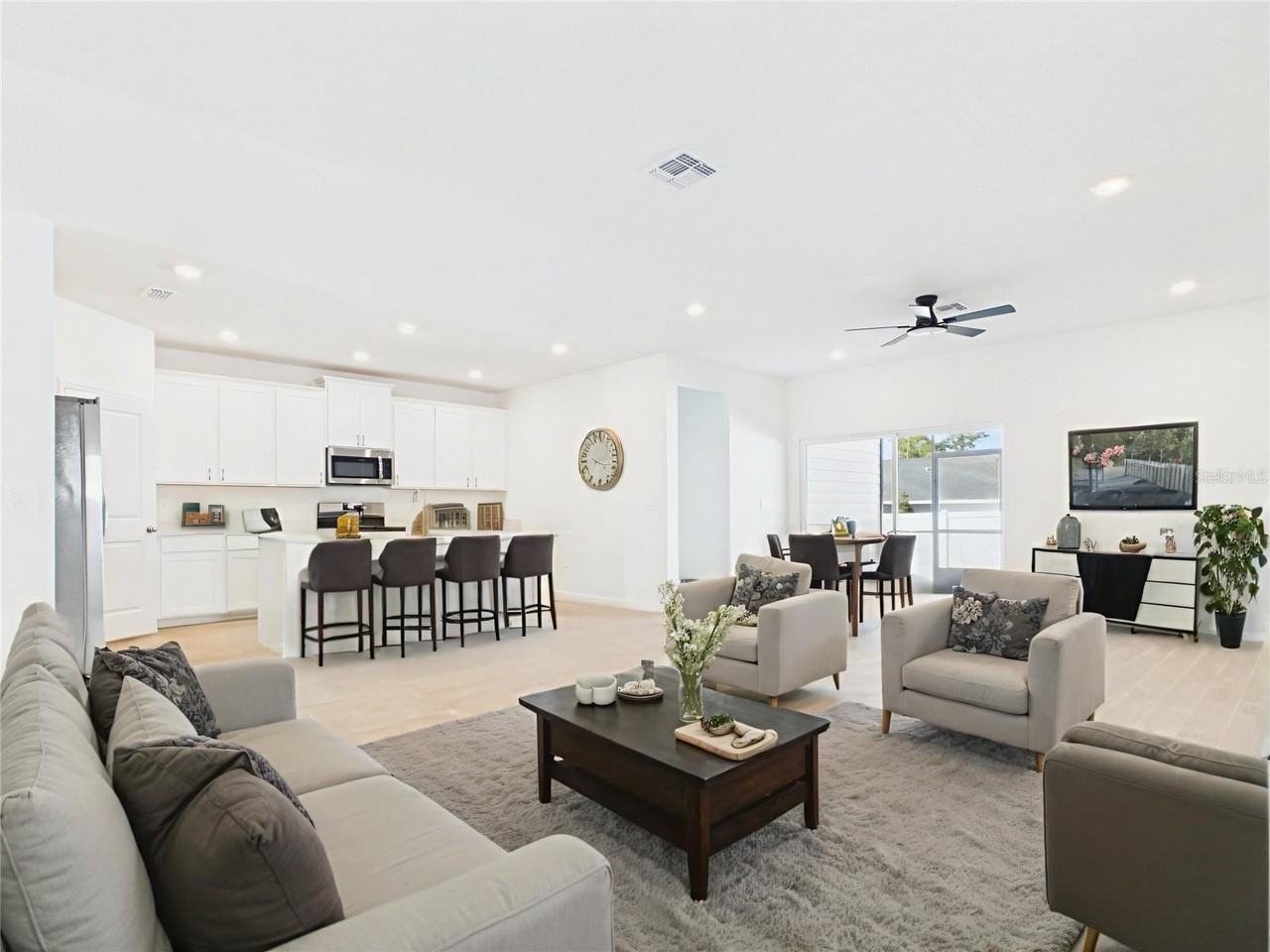 8966 Sw 69th Ter - Photo 3 of 48