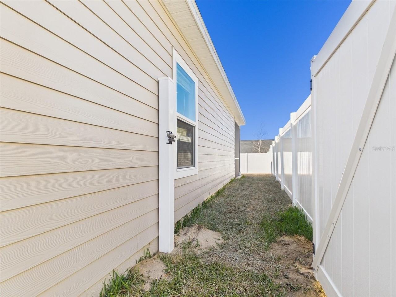 8966 Sw 69th Ter - Photo 5 of 48