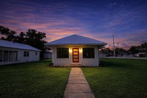 featured image of 107 Avenue F Sw