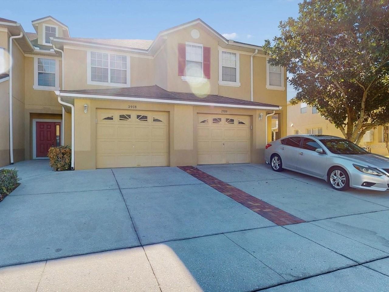 2978 Langdon Ln N - Photo 4 of 36