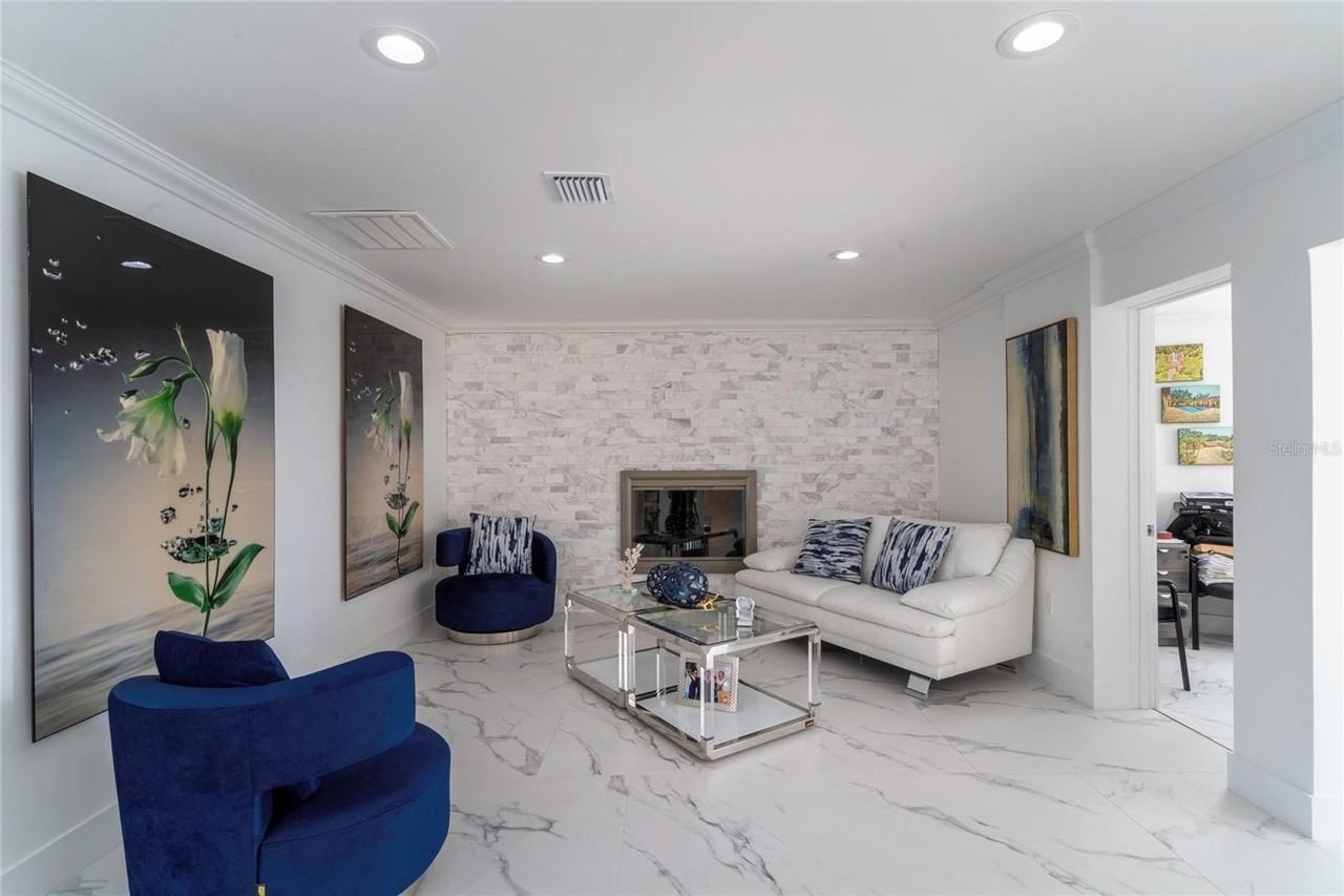 320 Harbor Psge - Photo 6 of 24