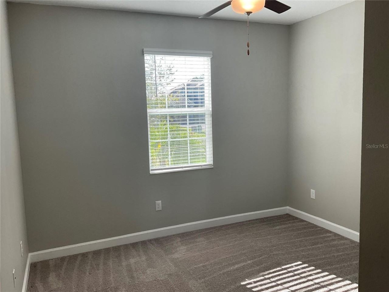 1615 142nd Ter E - Photo 3 of 17