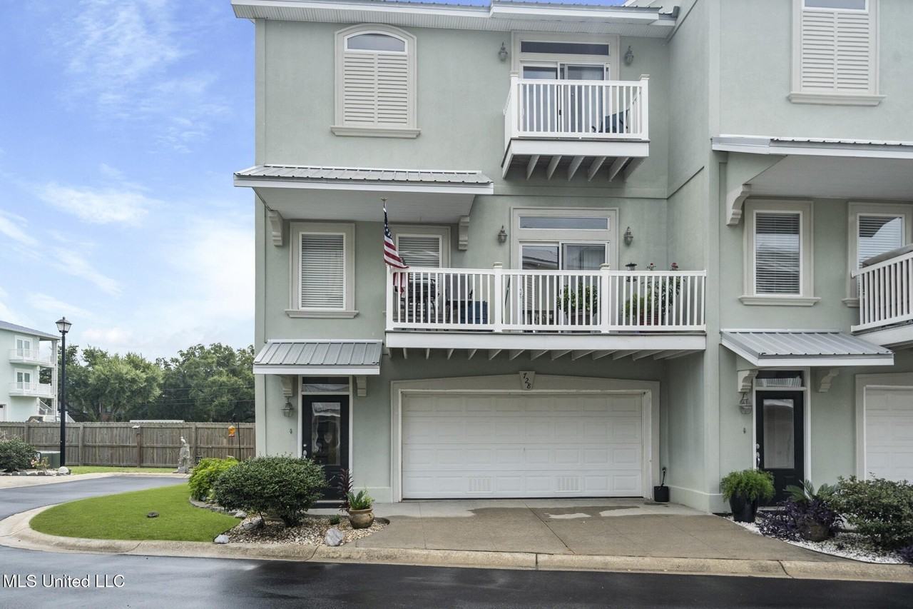 728 W Beach Blvd Lot 728