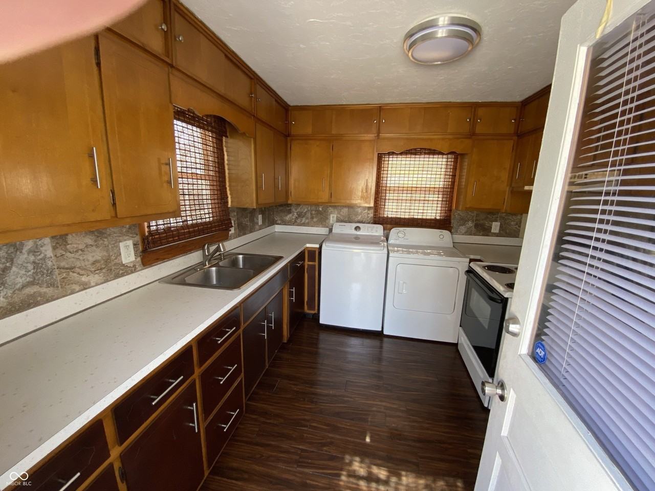 1404 Walton St - Photo 7 of 16