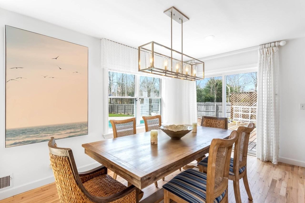 15 Birchwood Ln - Photo 3 of 12