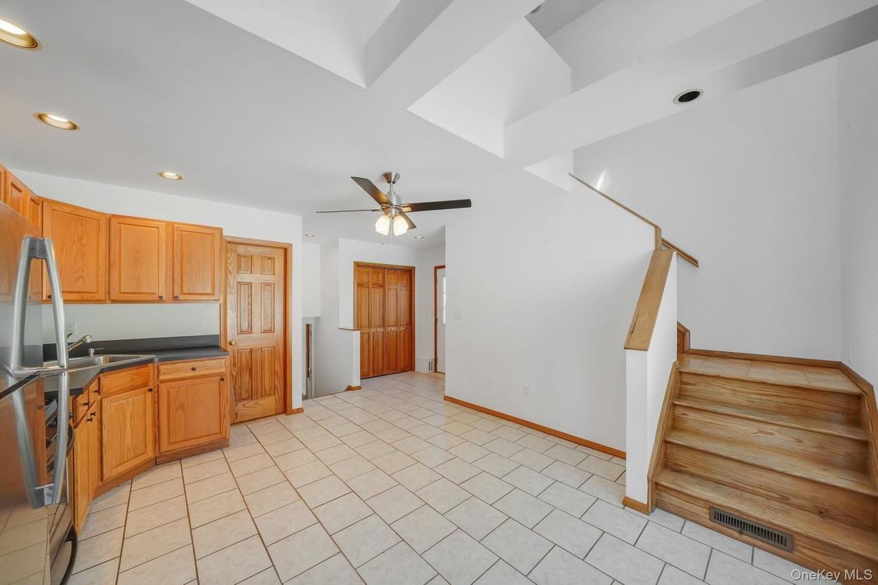 77 Washington Ave #1 - Photo 5 of 13