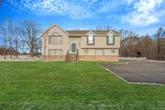 475 Old Country Rd - Photo 1 of 1