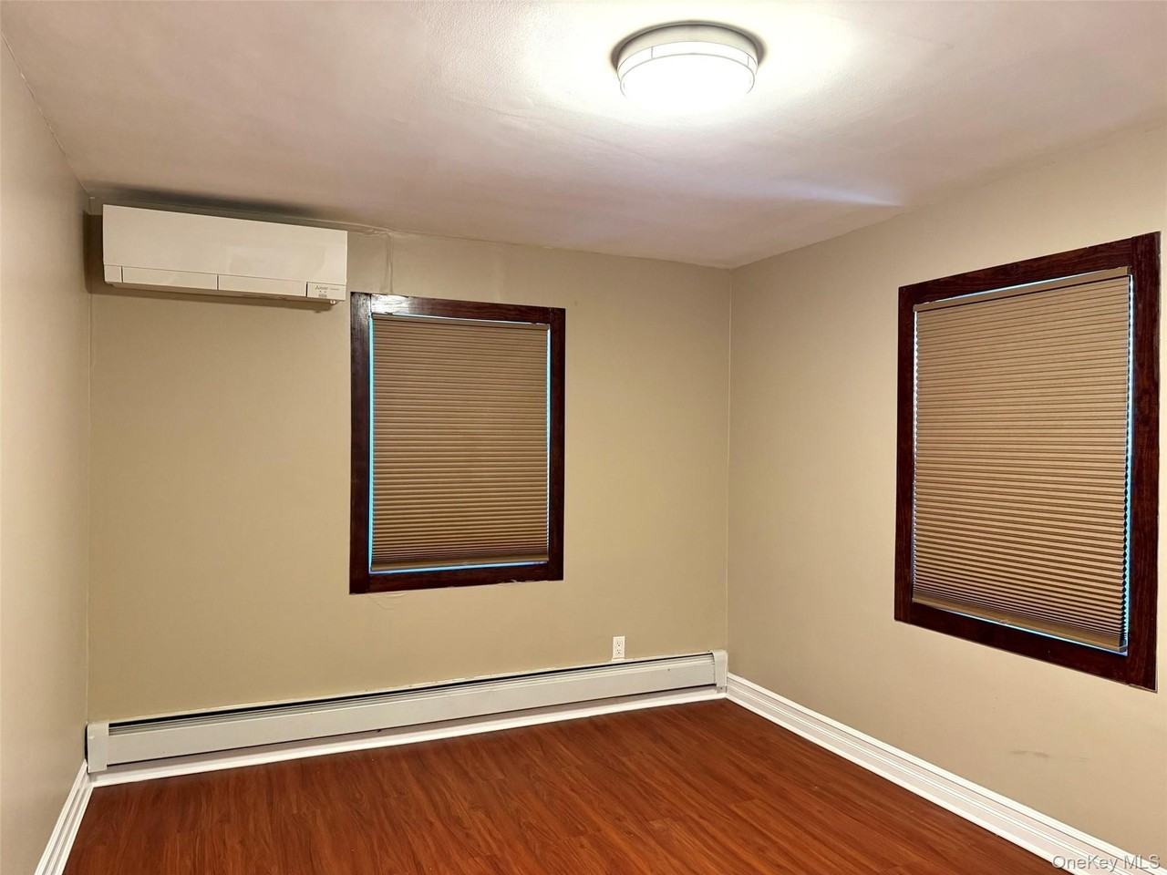 4247 194th St Unit 1fl #1FL - Photo 3 of 4