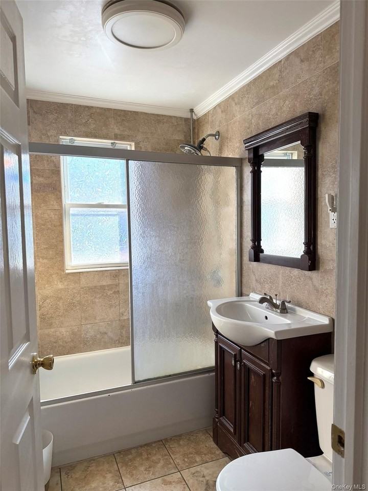 4247 194th St Unit 1fl #1FL - Photo 4 of 4