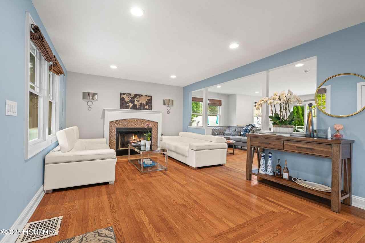 250 Alpern Ave - Photo 6 of 30