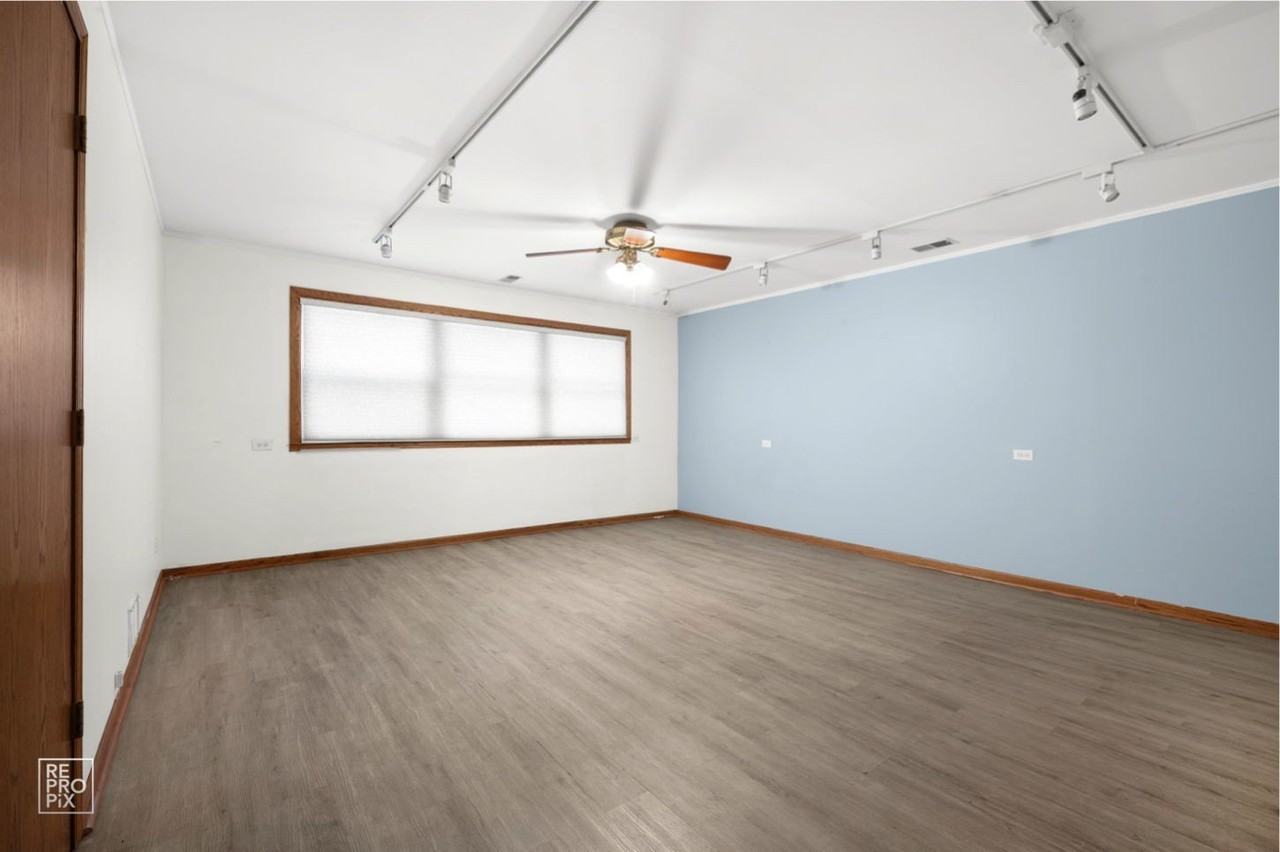 7218 W 110th Pl - Photo 7 of 11