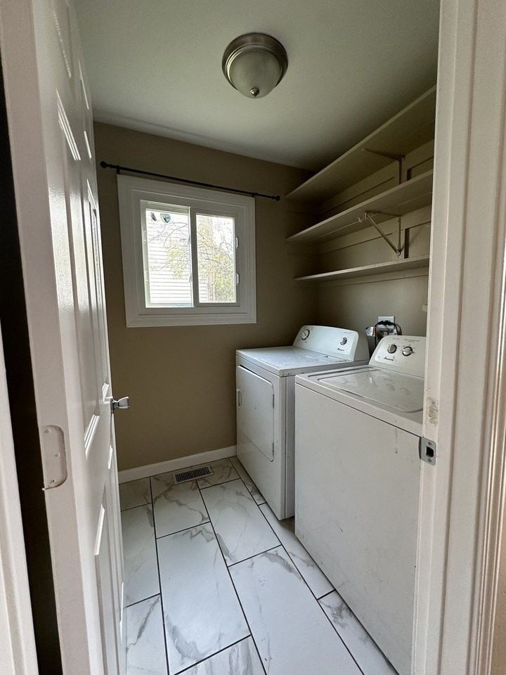 2152 Mallard Ln - Photo 4 of 17