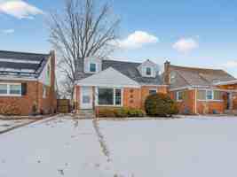 featured image of 106 164th St