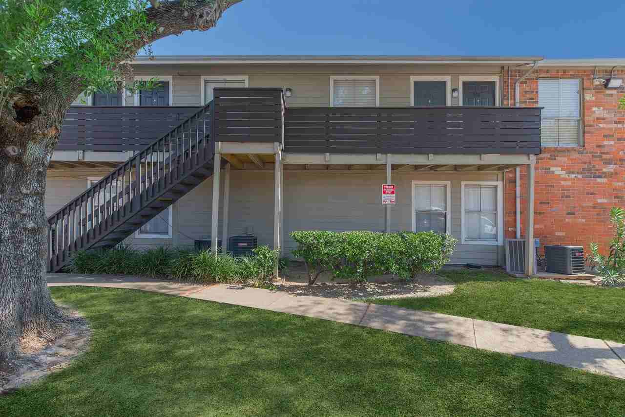 Regal Pointe Apartments - Photo 6 of 98