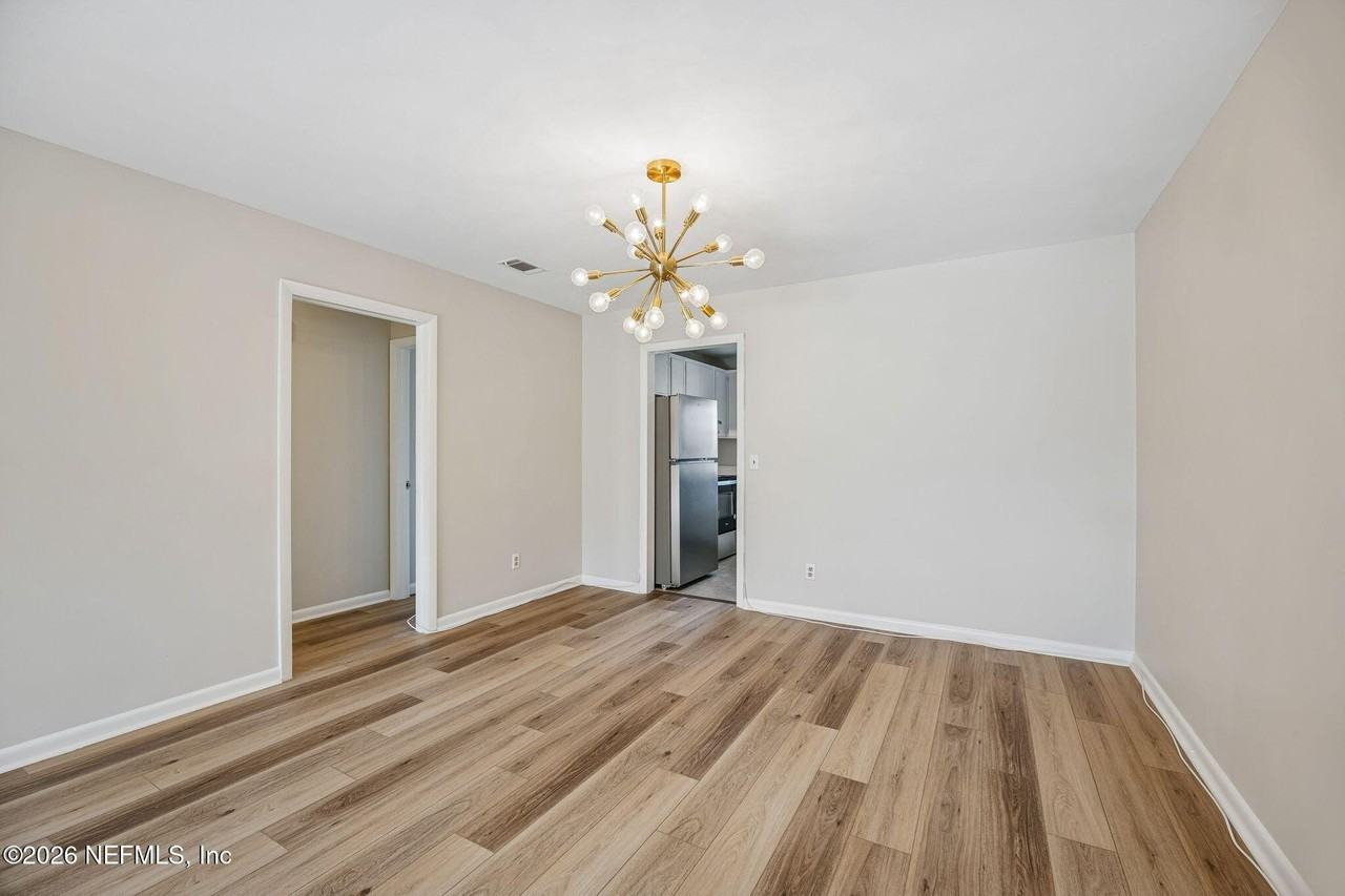 1815 Van Wert Ave Apt 4 #4 - Photo 4 of 19