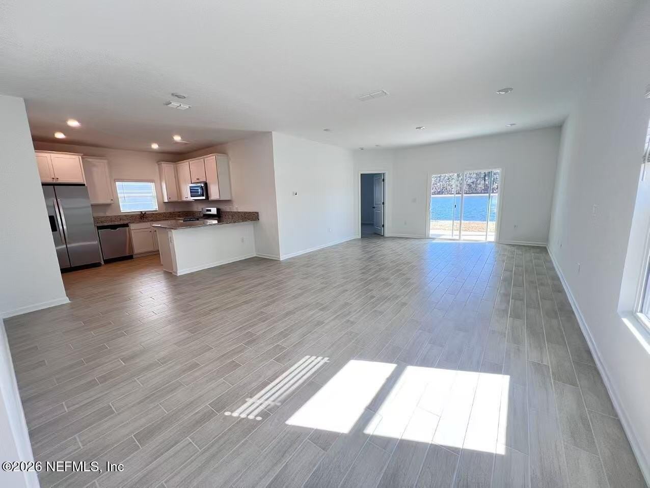 14179 Epply Dr - Photo 7 of 18