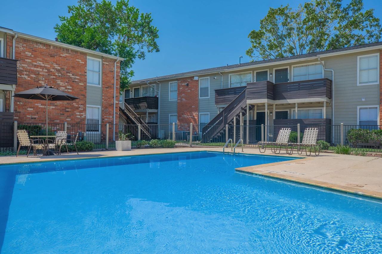 Regal Pointe Apartments - Photo 4 of 98