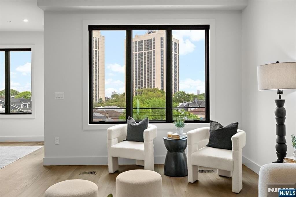 240 Columbia Ave - Photo 6 of 25