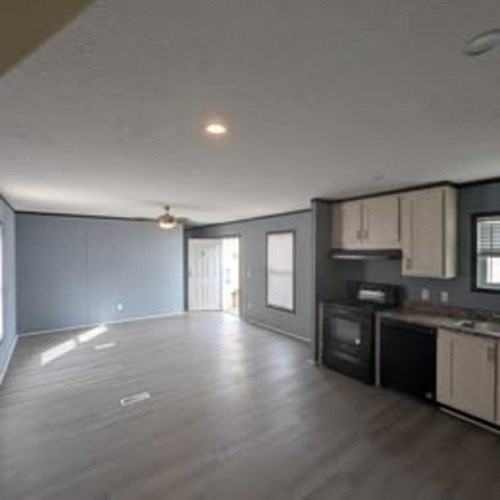 813 Tisha Ct - Photo 2 of 6