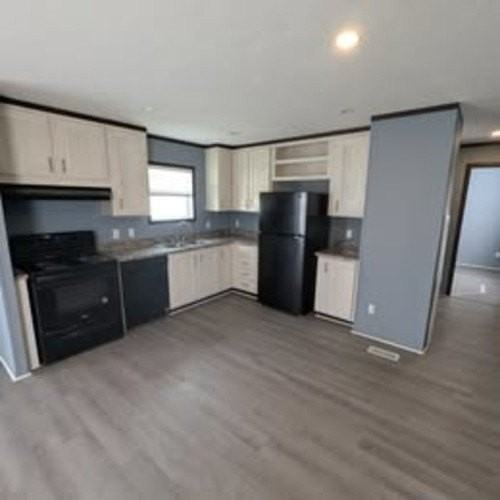 813 Tisha Ct - Photo 3 of 6