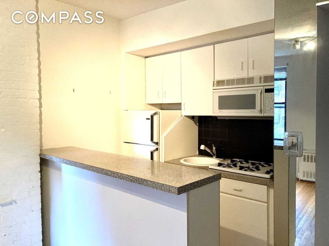 237 E 79th St #4A - Photo 2 of 12