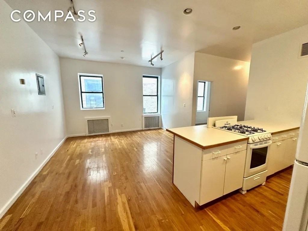 500 W 148th St #4C - Photo 2 of 5