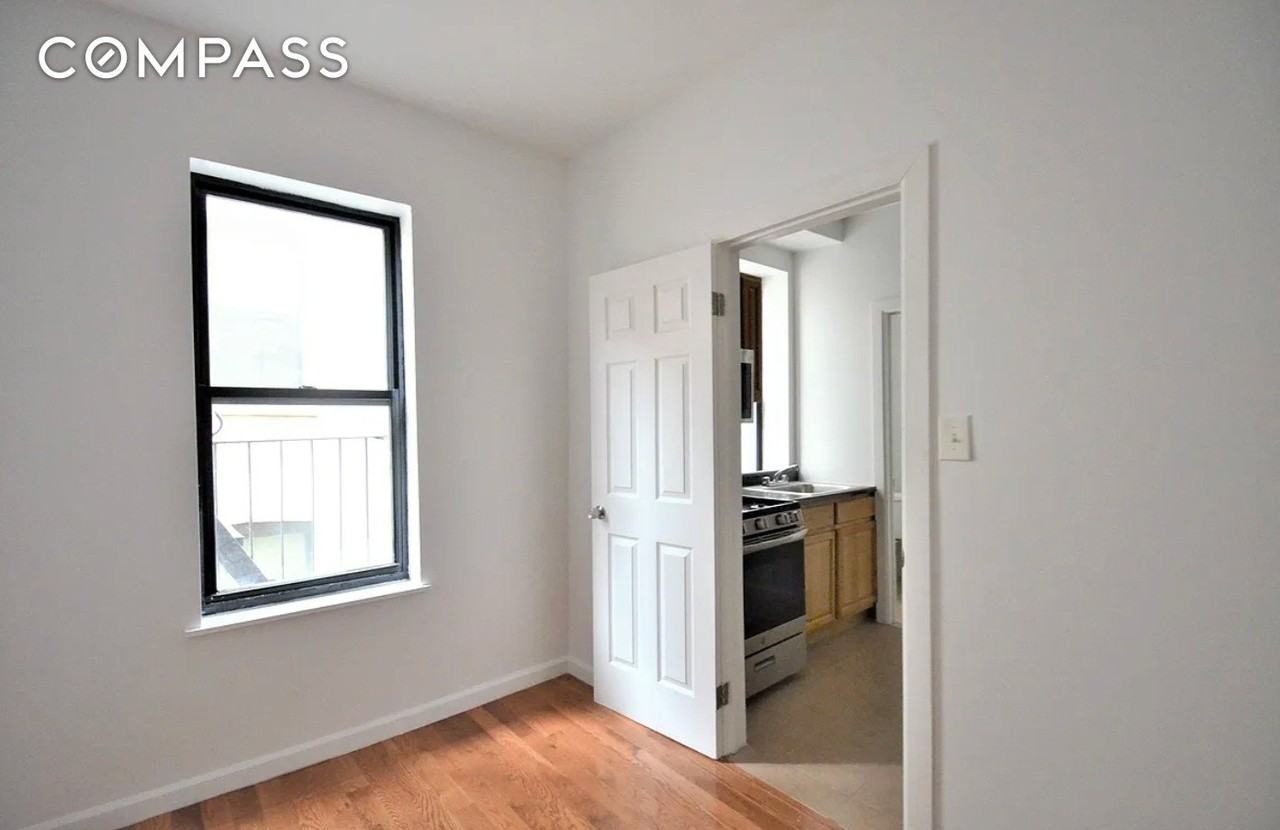 1484 Amsterdam Ave #9 - Photo 3 of 5
