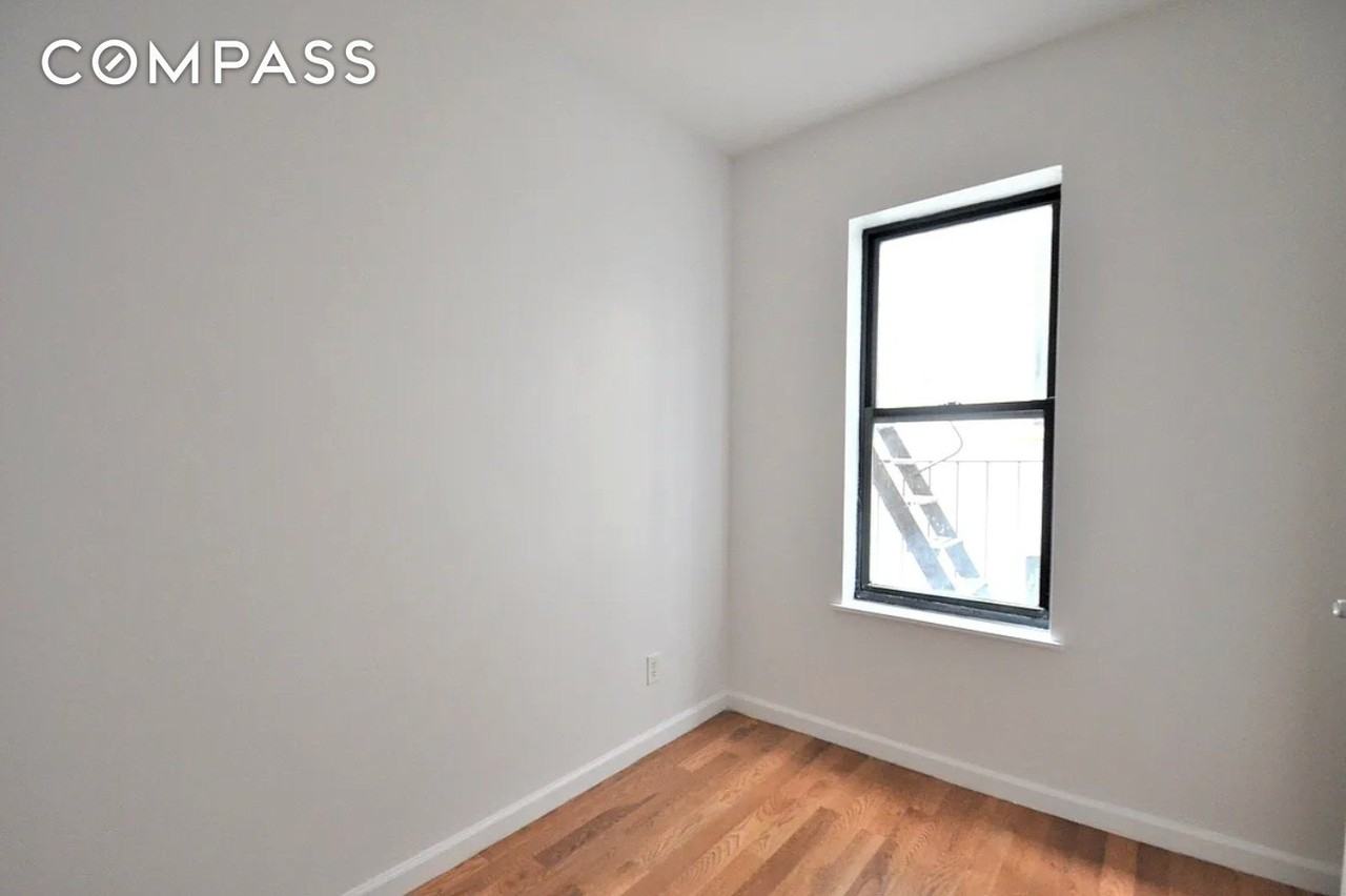 1484 Amsterdam Ave #9 - Photo 4 of 5
