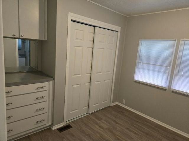 315 50th Avenue Plz W #105 - Photo 6 of 6