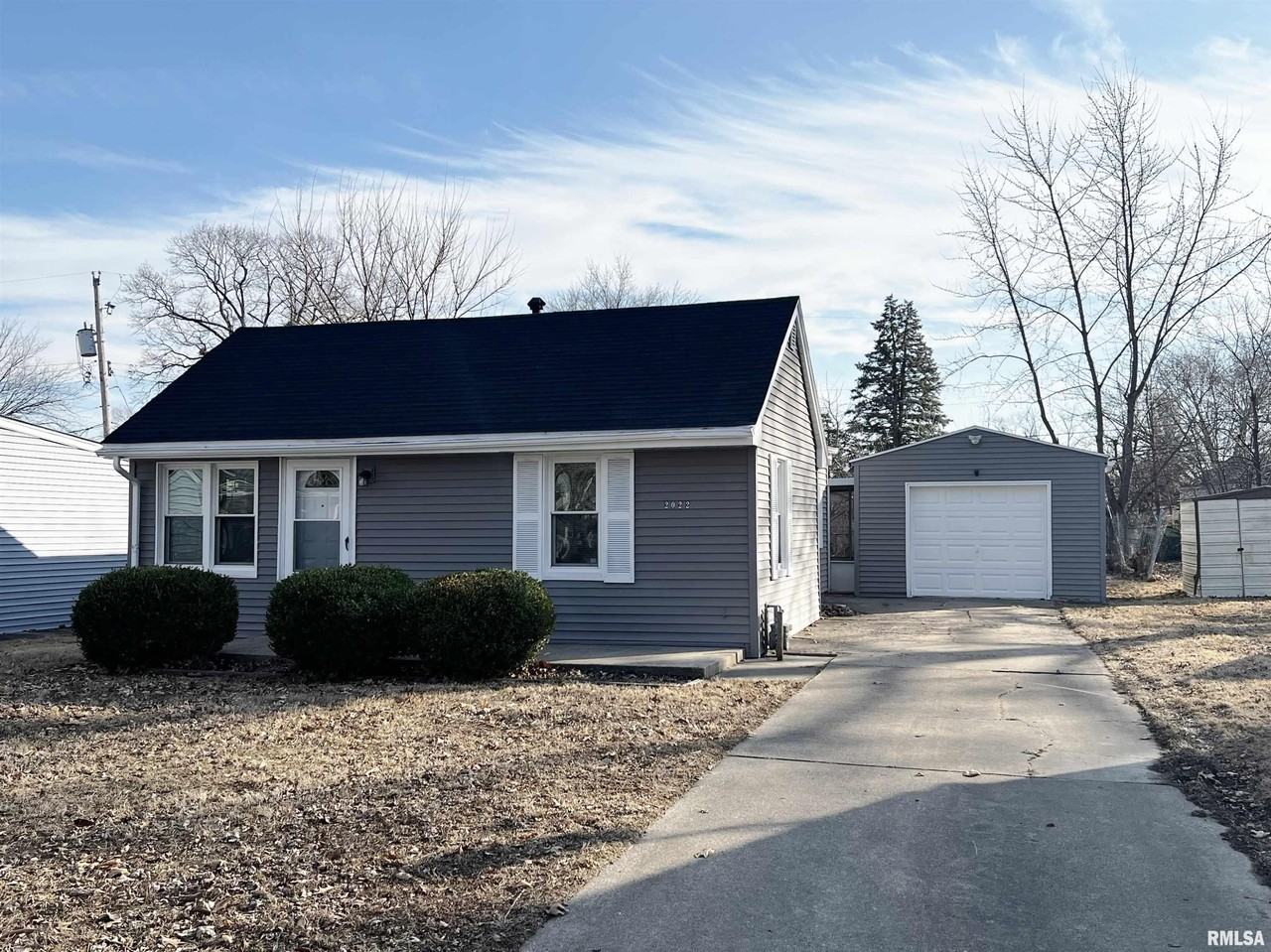 2022 W Richwoods Blvd - Photo 3 of 20