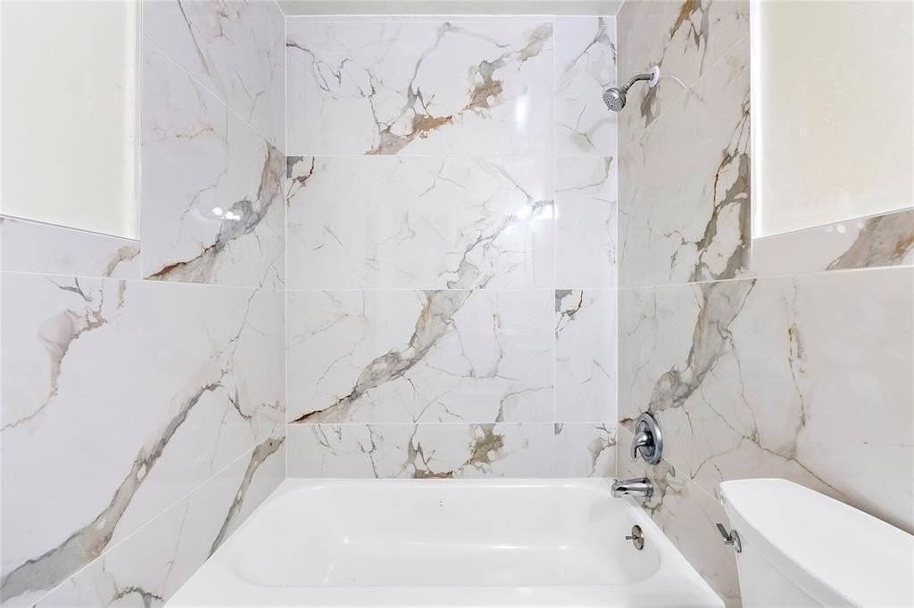 743 Nw 14th Way - Photo 6 of 14