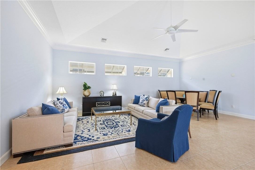 2065 Indian Summer Ln - Photo 4 of 35