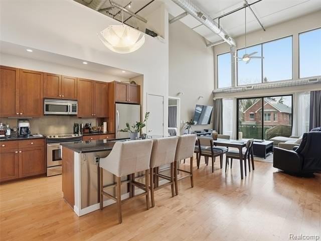 610 S Troy St #102 - Photo 3 of 24