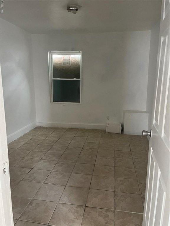 13 Emmons Pl - Photo 4 of 8