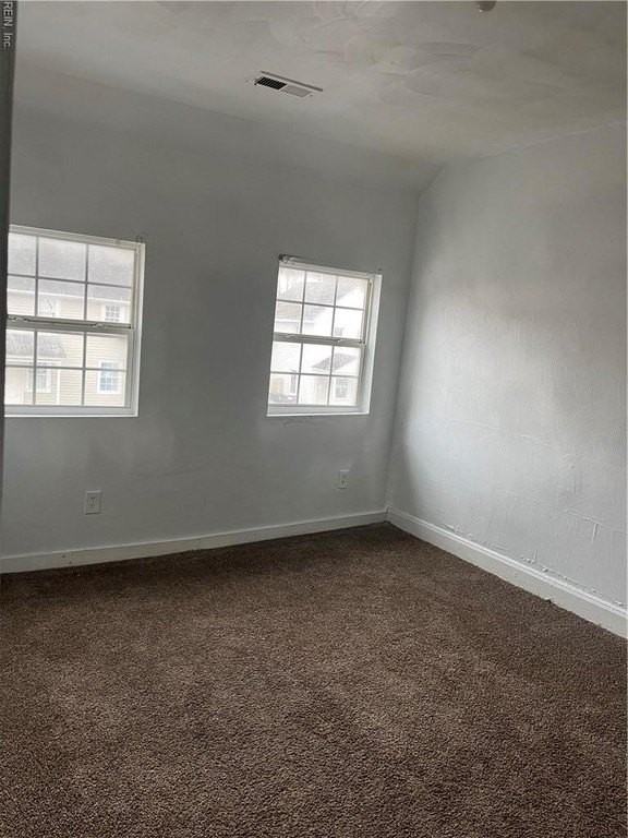 13 Emmons Pl - Photo 6 of 8