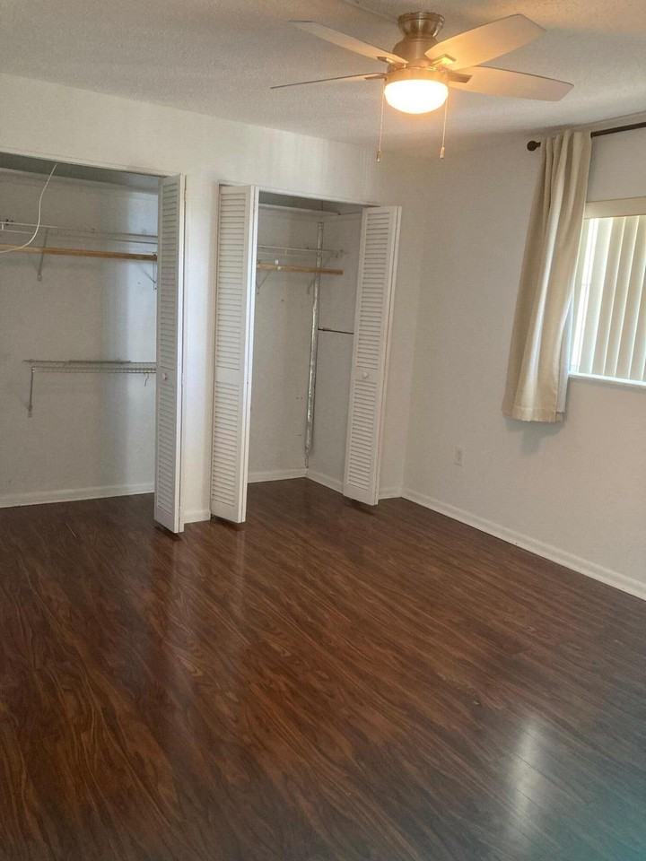 2936 Lake Shore Dr #409 - Photo 6 of 10