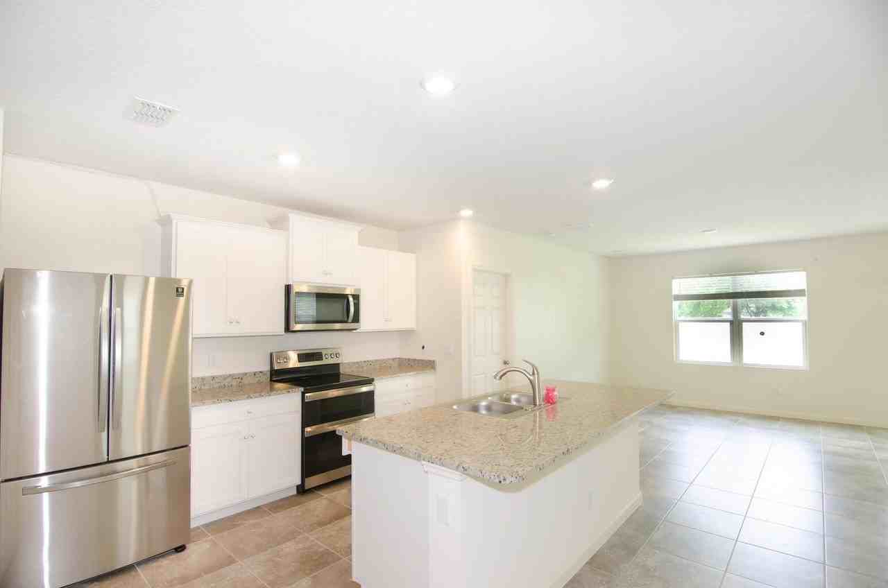 6205 Nw Regent St - Photo 4 of 19