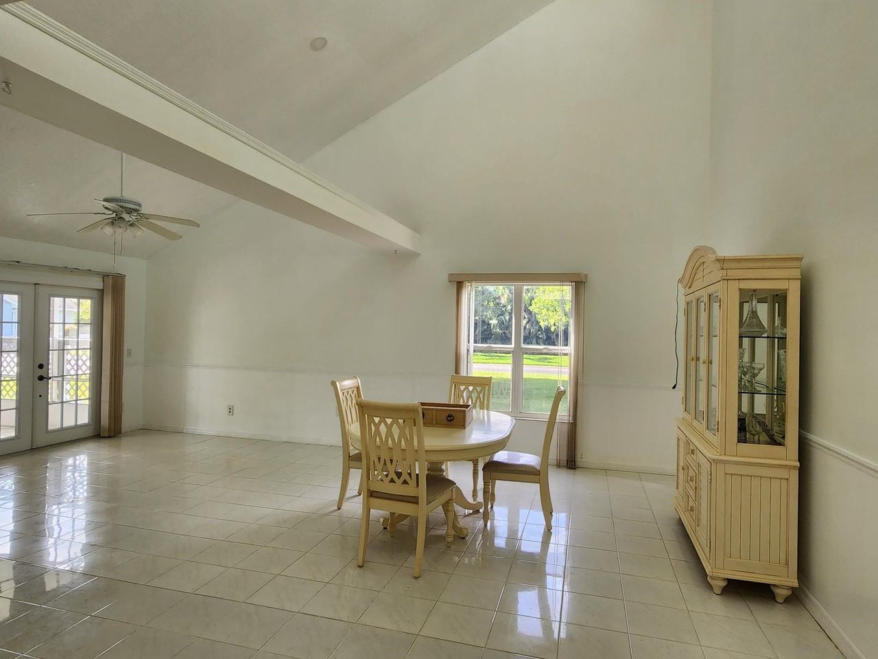 2607 Se Tropical East Cir - Photo 7 of 23