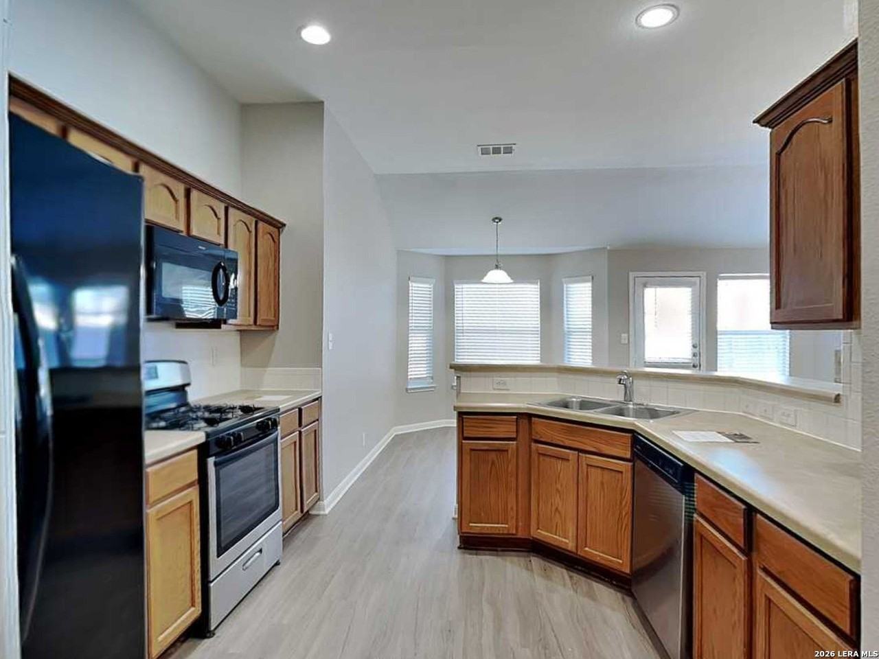 8527 Sea Rim - Photo 4 of 16