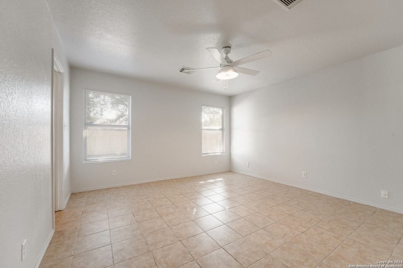 2118 Sunbird Pass - Photo 7 of 17